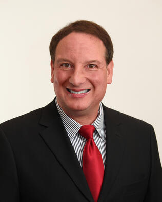 Headshot of Robert Knochen