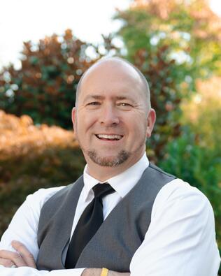 Headshot of Ryan Tooker