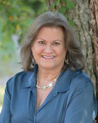 Headshot of Jill Oelke