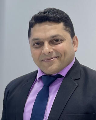Headshot of Vikram Punjabi