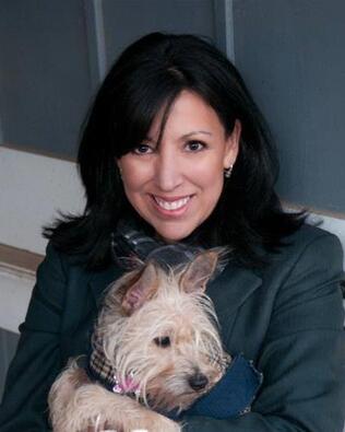 Headshot of Lissette Leon