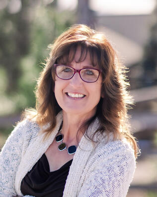 Headshot of Tara Drake