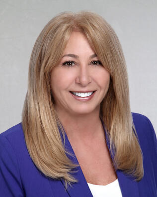 Headshot of Rosa Cavallaro
