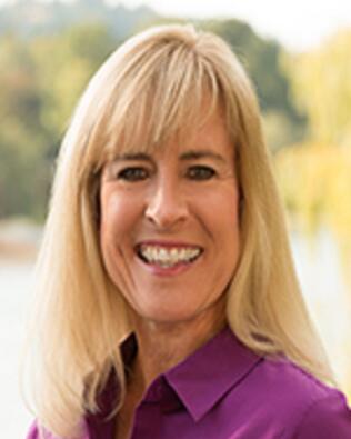 Headshot of Mindy Hill