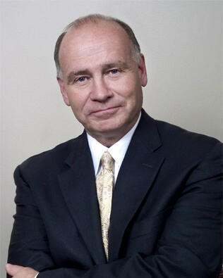 Headshot of Jim Lynch