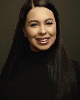 Headshot of Savannah B Lee