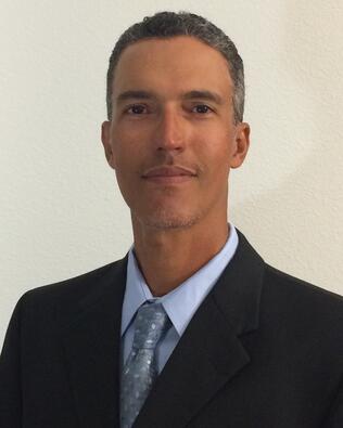 Headshot of Ed Herrera