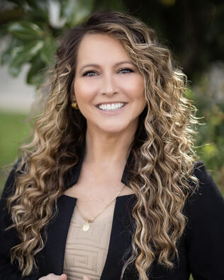 Headshot of Felisha McCurry