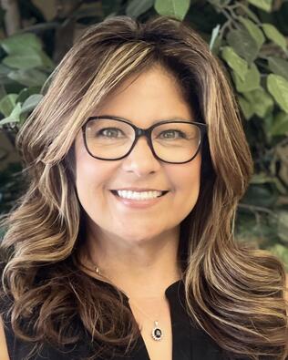 Headshot of Cathy Saenz