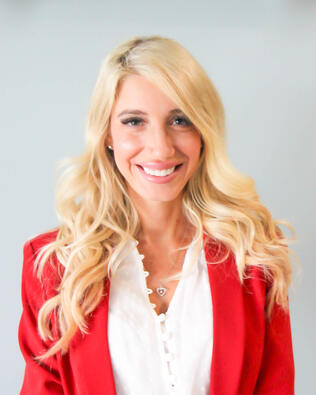 Headshot of Lauren Damico