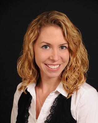 Headshot of Natasha Zinzow