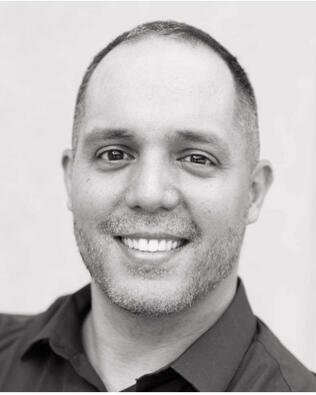 Headshot of William Candelaria