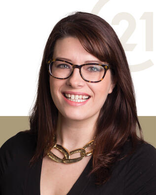 Headshot of Jennifer Sproles