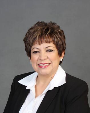 Headshot of Julia Higueros