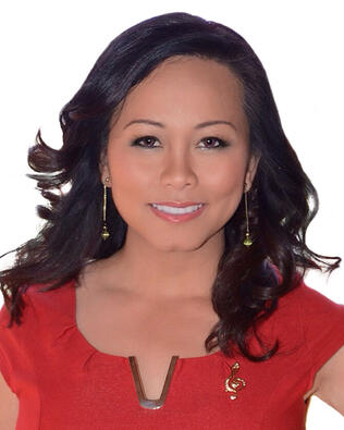Headshot of Mindy Folkl