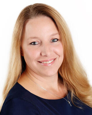 Headshot of Vanessa Taylor
