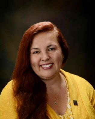 Headshot of Linnea DelFine