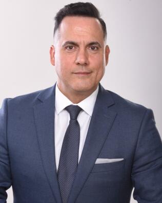 Headshot of Salvador Torralbas