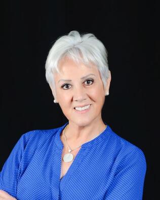 Headshot of Ana Villa