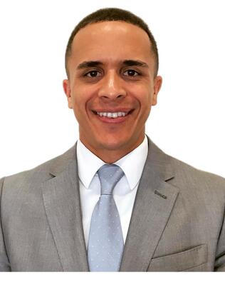 Headshot of Dustyn Warner