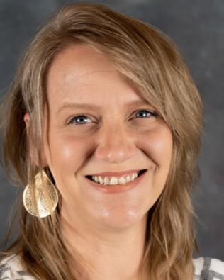 Headshot of Jennifer Mason