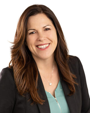 Headshot of Michaela Mummert