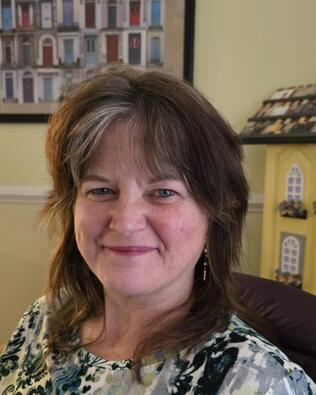Headshot of Tina Brandstetter