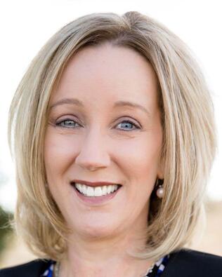 Headshot of Doreen Smith