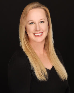 Headshot of Jessica Lowe