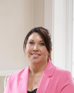 Headshot of Beth Pinkerton