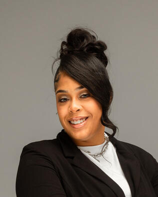 Headshot of Kiera Robinson