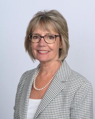 Headshot of Teresa Martin