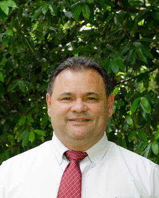 Headshot of Eliud Rodriguez