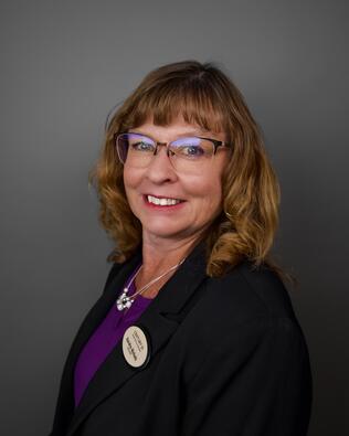 Headshot of Sandra Nichols