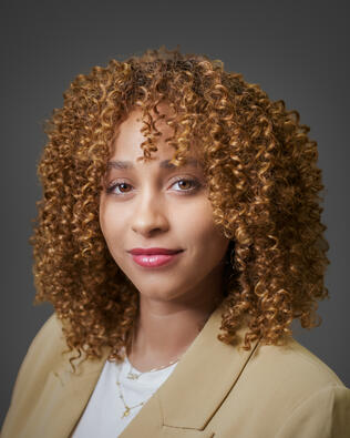 Headshot of Sienna Morris