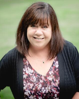 Headshot of Leigh Clancy
