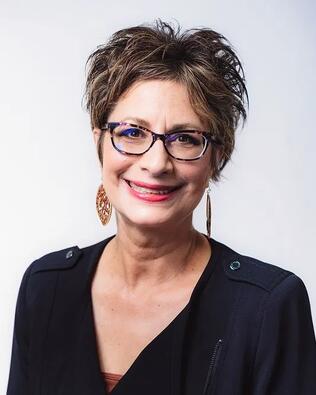Headshot of Kelly Murkins