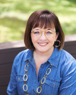 Headshot of Amy Hall