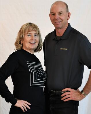 Headshot of The Olson Team