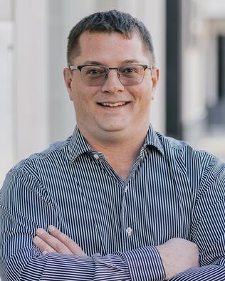 Headshot of Alex Clark