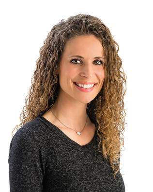 Headshot of Cristen Schulz