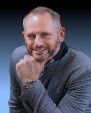 Headshot of Jamie Floyd