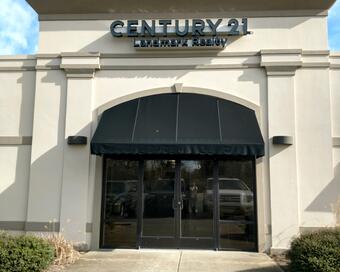 Photo depicting the building for CENTURY 21 Landmark Realty