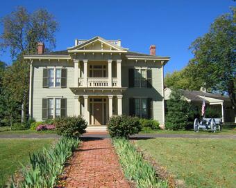 Photo depicting the building for CENTURY 21 Peak, Marking & Associates