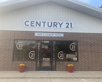 Photo depicting the building for CENTURY 21 Town & Country Realty