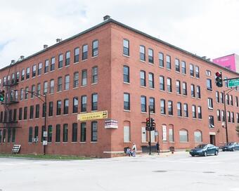 Photo depicting the building for CENTURY 21 Circle