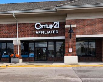 Photo depicting the building for CENTURY 21 Circle