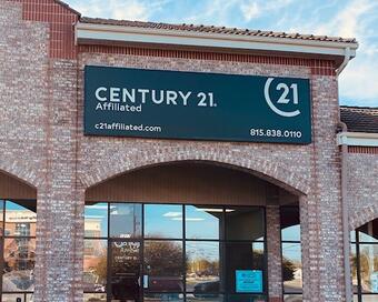 Photo depicting the building for CENTURY 21 Circle