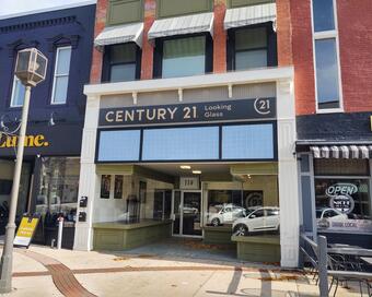 Photo depicting the building for CENTURY 21 Affiliated