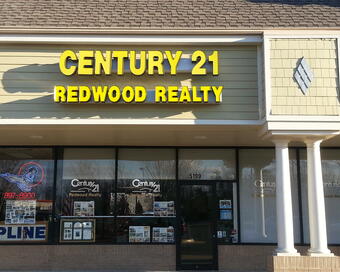 Photo depicting the building for CENTURY 21 Redwood Realty